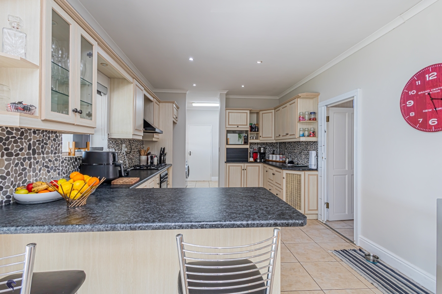 3 Bedroom Property for Sale in Country Club Western Cape